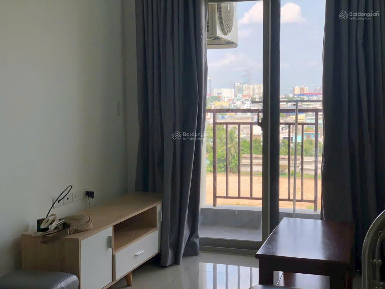 Bán căn hộ tặng nội thất, vào ở ngay, căn góc 2PN, 2WC đường Trần Đại Nghĩa, Tân Tạo, TPHCM