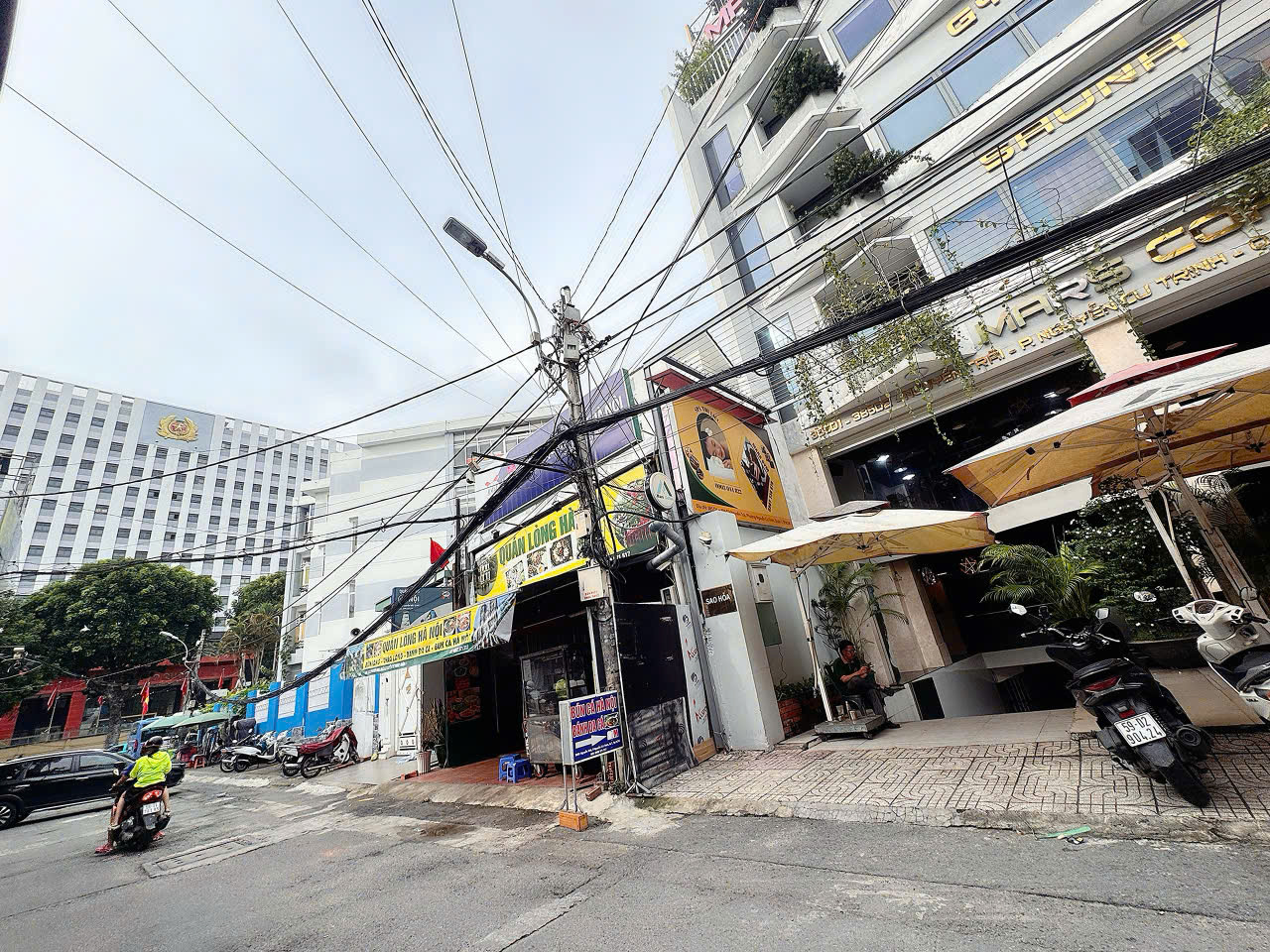 CHÍNH CHỦ 1 ĐỜI - BÁN NHÀ HXH Đ. NGUYỄN TRÃI, QUẬN 1 - DT SIÊU LỚN 689M2 - KHU VỰC TẬP TRUNG CÁC CƠ QUAN NHÀ NƯỚC