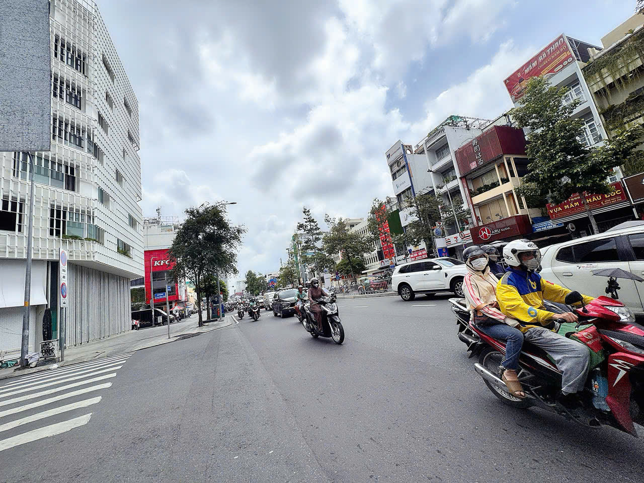 BÁN NHÀ 5 TẦNG MTKD 30M Đ. NGUYỄN THÁI HỌC, QUẬN 1 - SẴN DÒNG TIỀN ĐỀU 45TR/TH - DT 4M*16M*LH GIANG GIANG: 0938676685