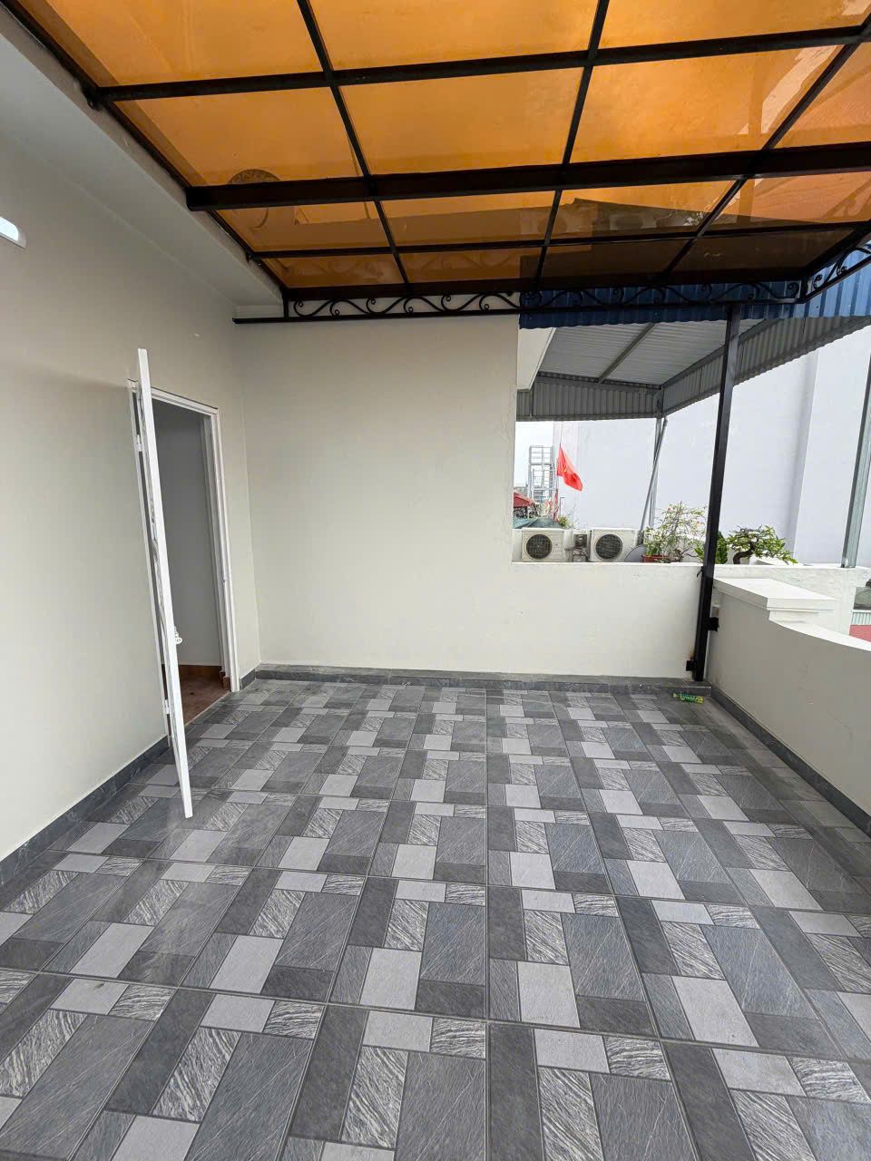 BÁN NHÀ 4 TẦNG NGÕ 143 TÔN ĐỨC THẮNG – Ô TÔ VÀO NHÀ-4