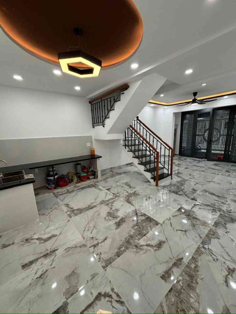 Phạm Văn Hai - ngang 4.6m - nhà mới đẹp - Nhỉnh 6 tỷ một xíu-3