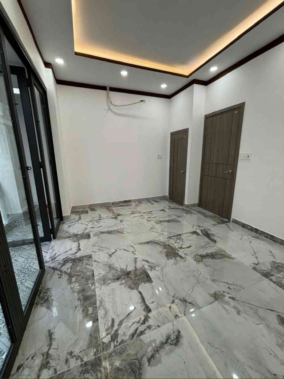 Phạm Văn Hai - ngang 4.6m - nhà mới đẹp - Nhỉnh 6 tỷ một xíu-4