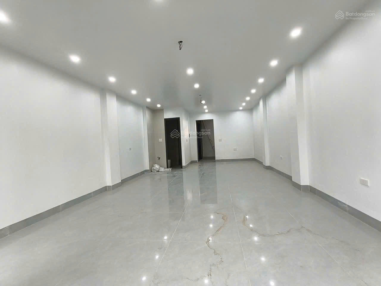 CHÍNH CHỦ CHO THUÊ TẦNG 3, 4 MẶT ĐƯỜNG Ô TÔ