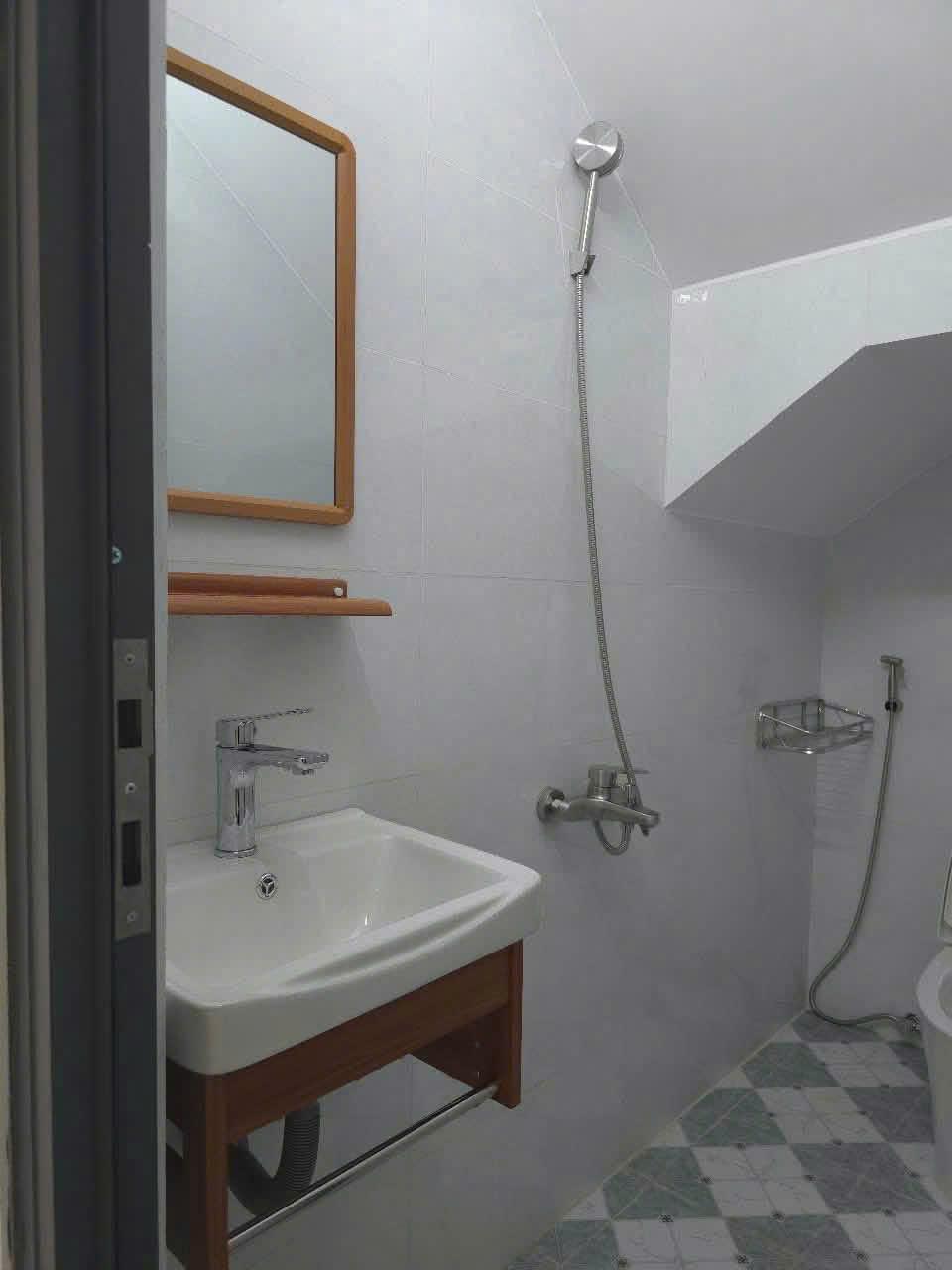 NHÀ HXH  MỚI SPA XONG - VÀO Ở NGAY , 44/85M2, P14  GÒ VẤP, GIÁ 4.X TỶ-4