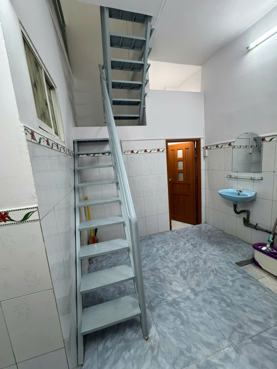 Chính chủ bán nhà hẻm xe hơi đường lê đình cẩn phường Tân Tạo quận Bình Tân thành phố Hồ Chí Minh-4