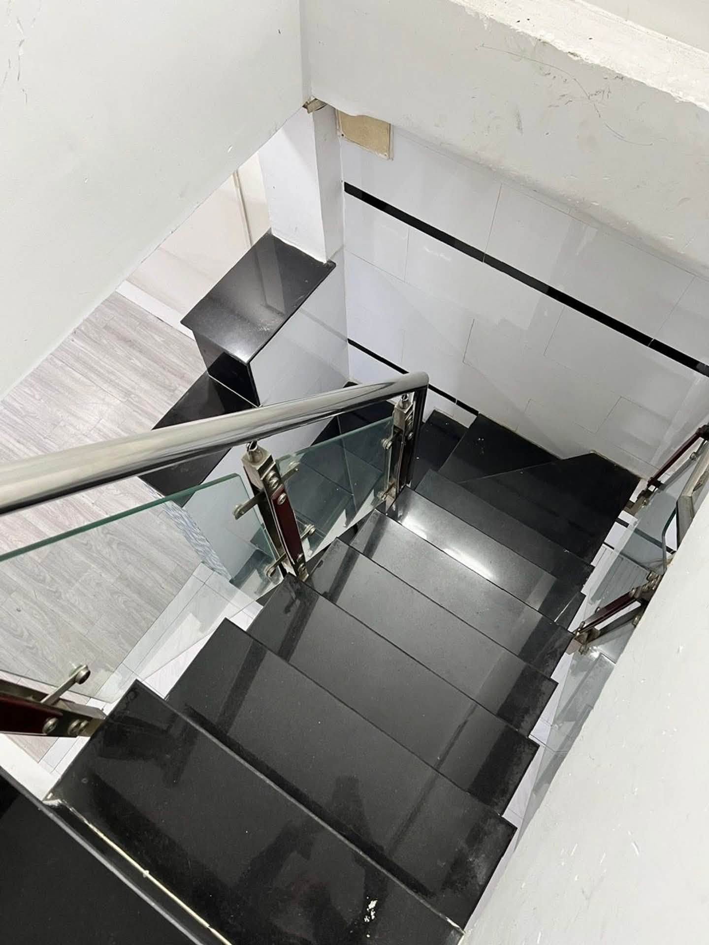 NHÀ BTCT MẶT TIỀN HẺM THÔNG TÔ KÝ  7 TỶ GIẢM MẠNH CÒN 5 TỶ 5-3
