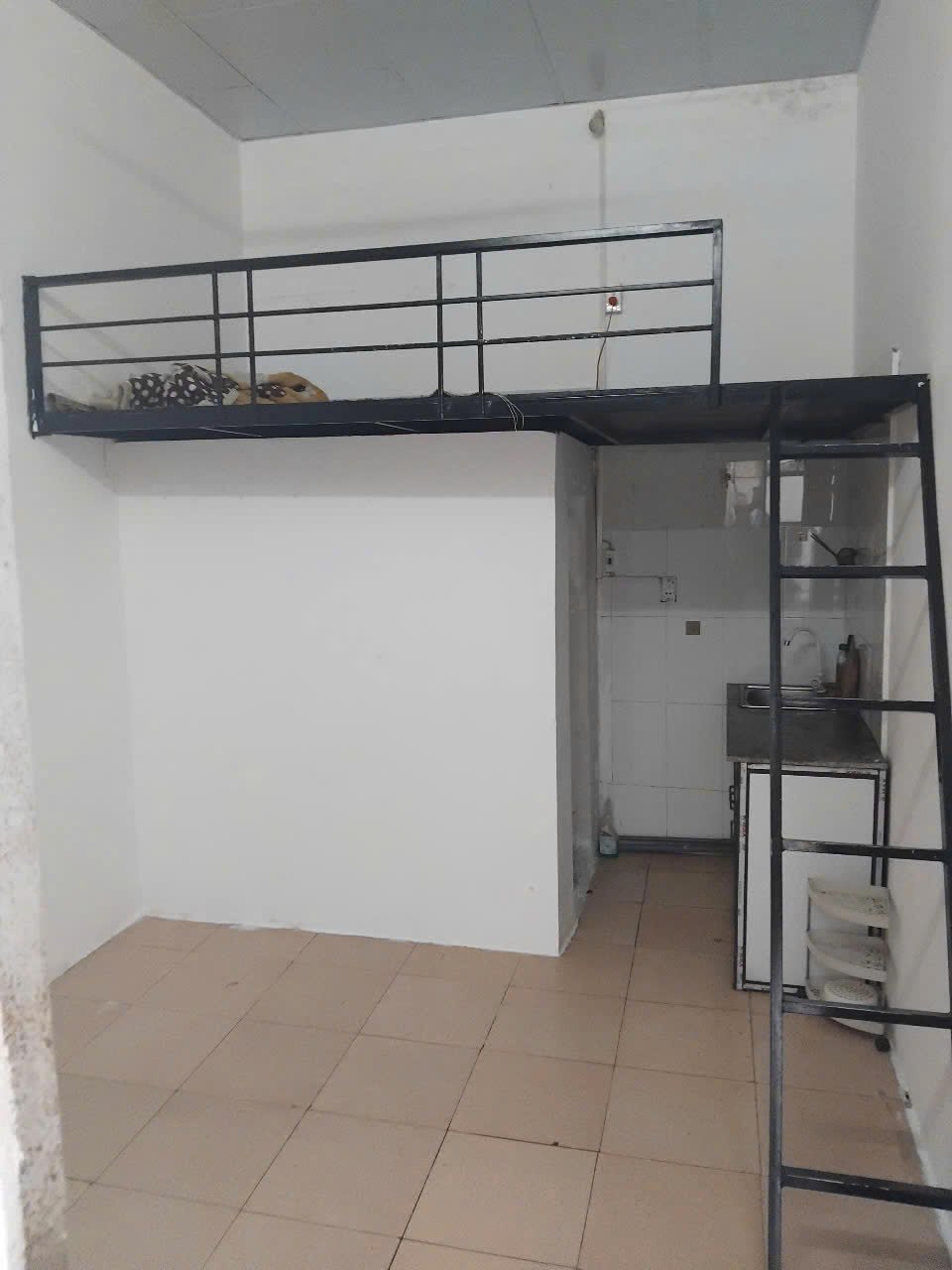 CHO THUÊ PHÒNG TRỌ KHÉP KÍN TẠI MAI DỊCH, CẦU GIẤY, HÀ NỘI - GIÁ 3TR/ THÁNG