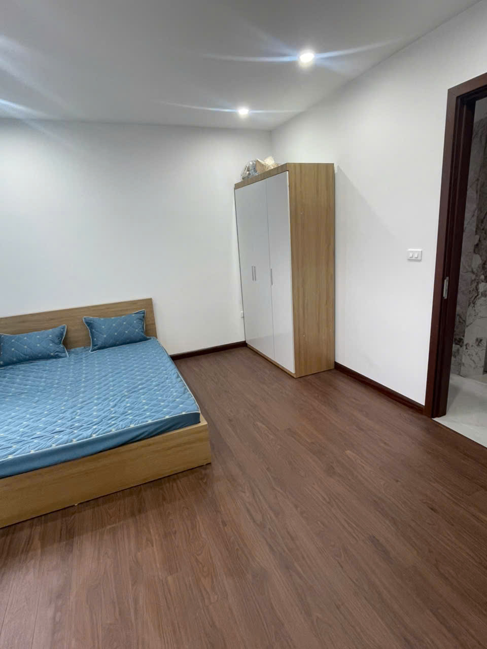 Cho thuê Ccmn đẹp thoáng giá rẻ ngõ 603 Lạc Long Quân, Tây Hồ