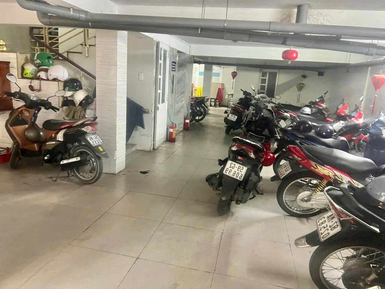 TÒA NHÀ CHDV (8x28) GỒM 43P ĐƯỜNG 8M NGUYỄN THỊ ĐẶNG, Q.12.