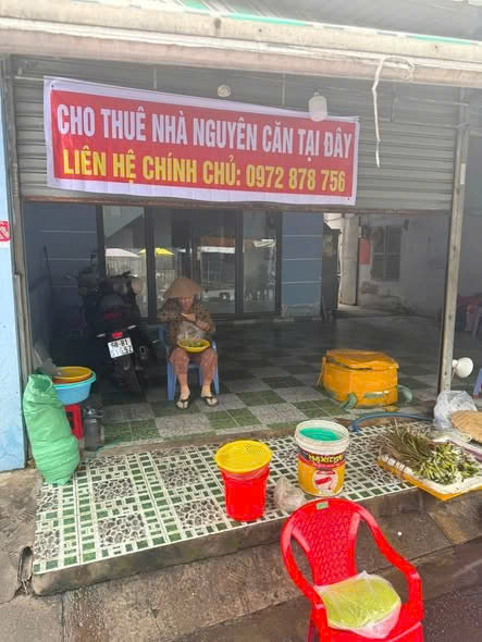 CHO THUÊ NHÀ NGUYÊN CĂN MẶT TIỀN ĐẸP CHỢ DÃN DÂN HIỆP THÀNH ,QUẬN 12