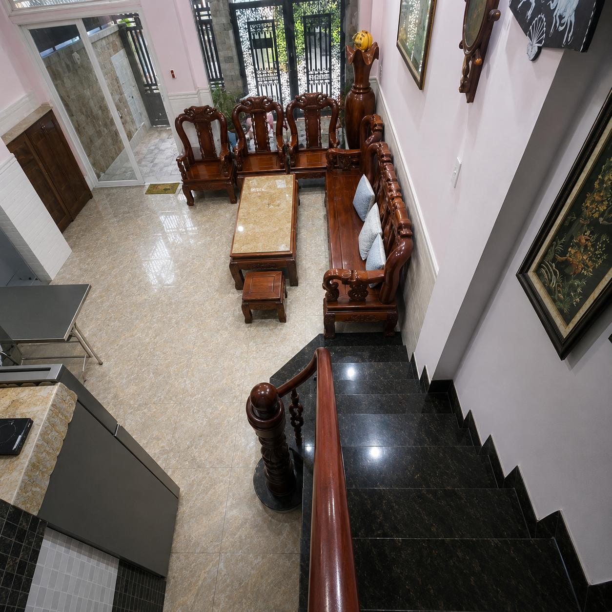 13,5 TỶ BÁN NHÀ LÂM VĂN BỀN – HẺM XE HƠI, 3 TẦNG, 4 PHÒNG NGỦ