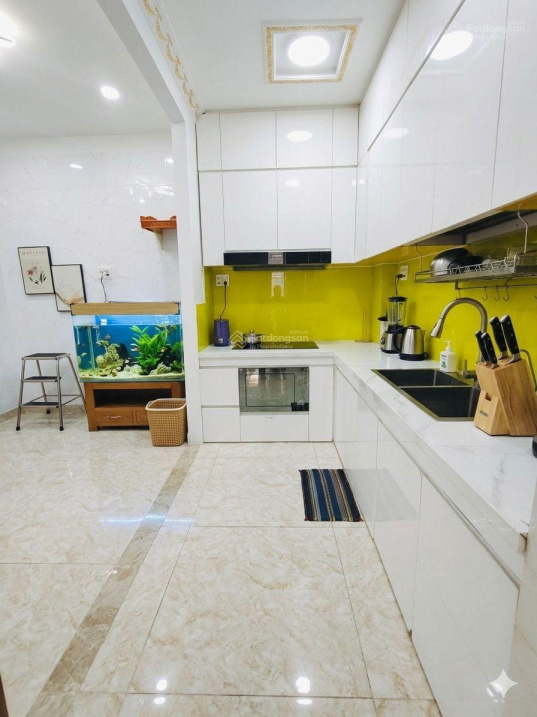 Nhà chia lô 4 tầng sịn xò ngang gần 5m chỉ nhỉnh 9 tỷ