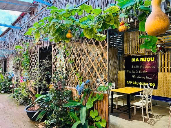 SANG NHANH TỔ HỢP ĂN UỐNG GẦN 1.000M² NGAY TRUNG TÂM TP BẾN TRE Vị trí đắc địa: Đường Đồng Văn Cống, Phường 6, TP Bến Tre cũ-3