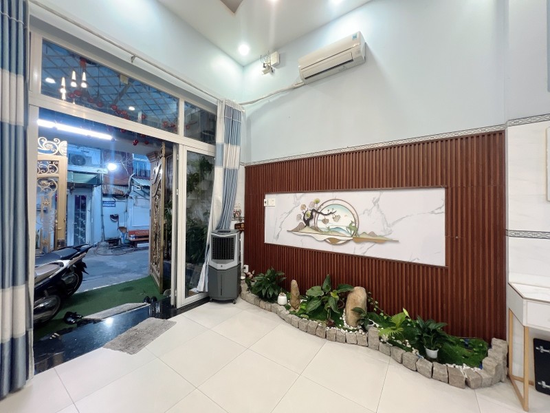 Bán nhà 4 tầng Đường Số 11, Linh Xuân, Thủ Đức, TP HCM. DT60m2, SHR, giá 6,28  tỷ.