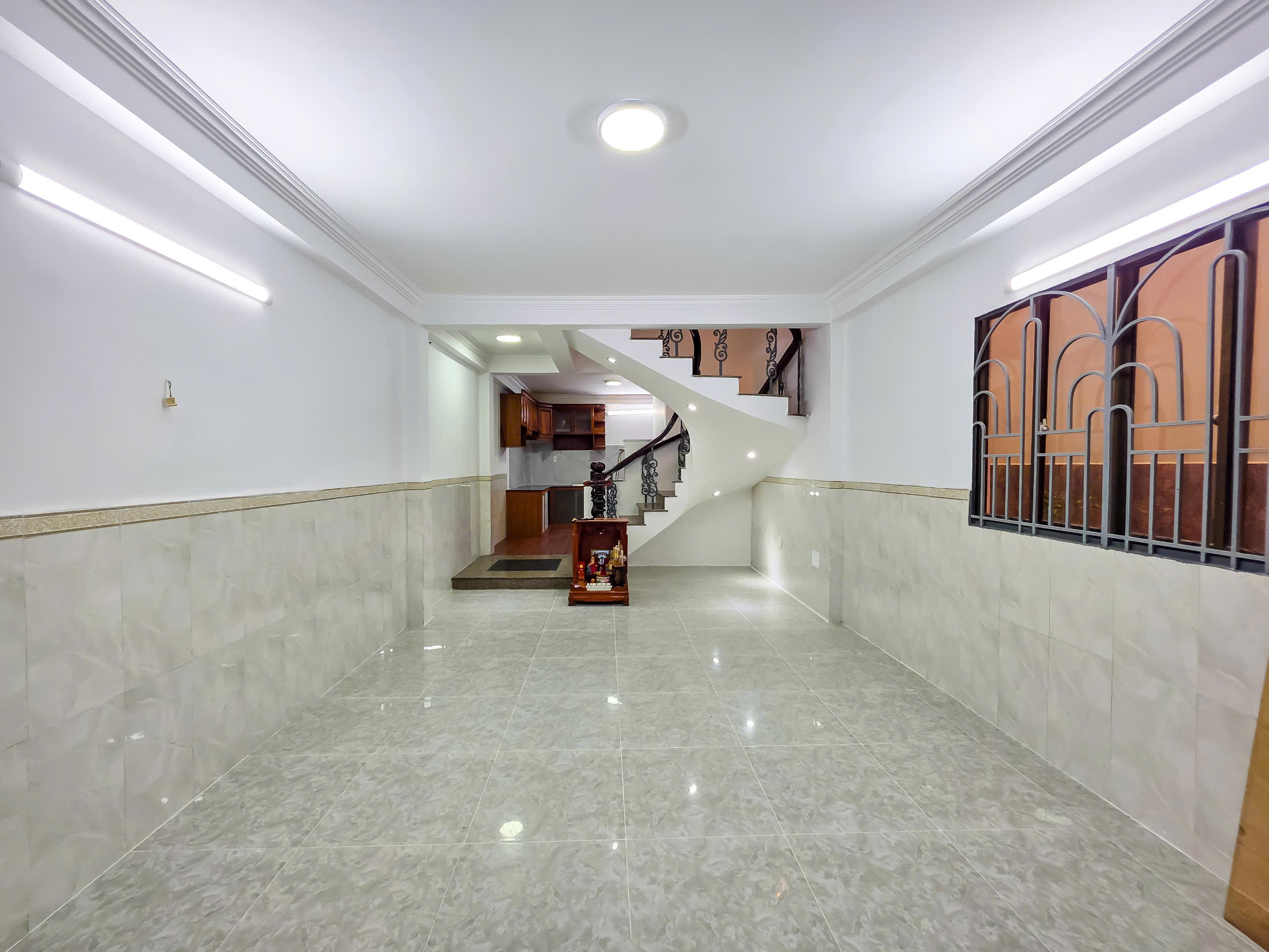 BÁN NHÀ 1 TRỆT 2 LẦU PHÚ THUẬN, QUẬN 7 – 55,8M² – GIÁ 7,7 TỶ