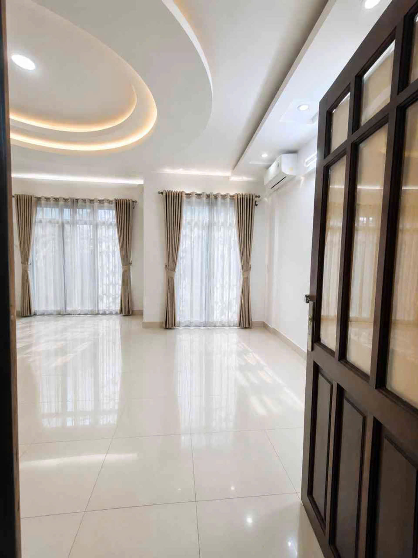 HẺM THÔNG XE HƠI - NGANG 6M ĐẸP - NHÀ 5 TẦNG KIÊN CỐ - NHÀ ĐẸP Ở NGAY- CHỦ BÁN ĐỐI NHÀ LỚN HƠN-3