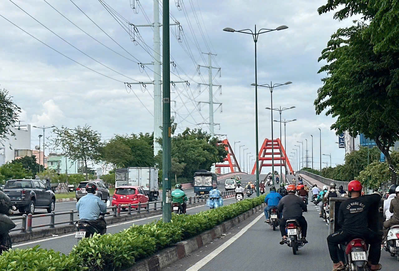 Đất VÀNG ngang 12m 960m2 mặt tiền Quốc lộ 13 tiện xây tòa nhà ngay Vạn Phúc chỉ 135 tỷ.-4