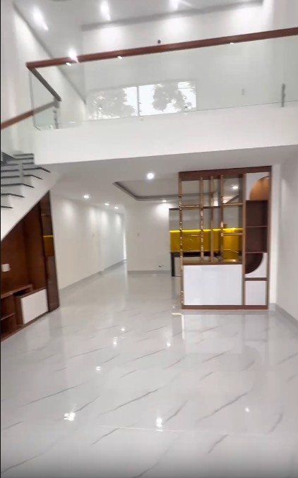 Chỉ cần 900 triệu sở hữu căn NHÀ ĐẸP nằm trong KHU BIỆT THỰ KHU G, trung tâm P. Chánh Phú Hoà, HCM