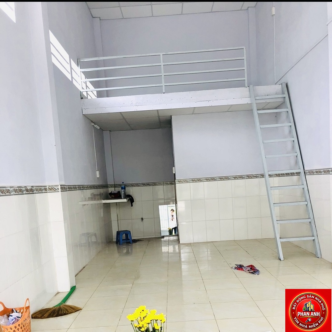 Mặt tiền đẹp Trường Thọ giờ dưới 72 triệu/m² còn nhiều không? 5 phút ra đến Chợ Thủ Đức.