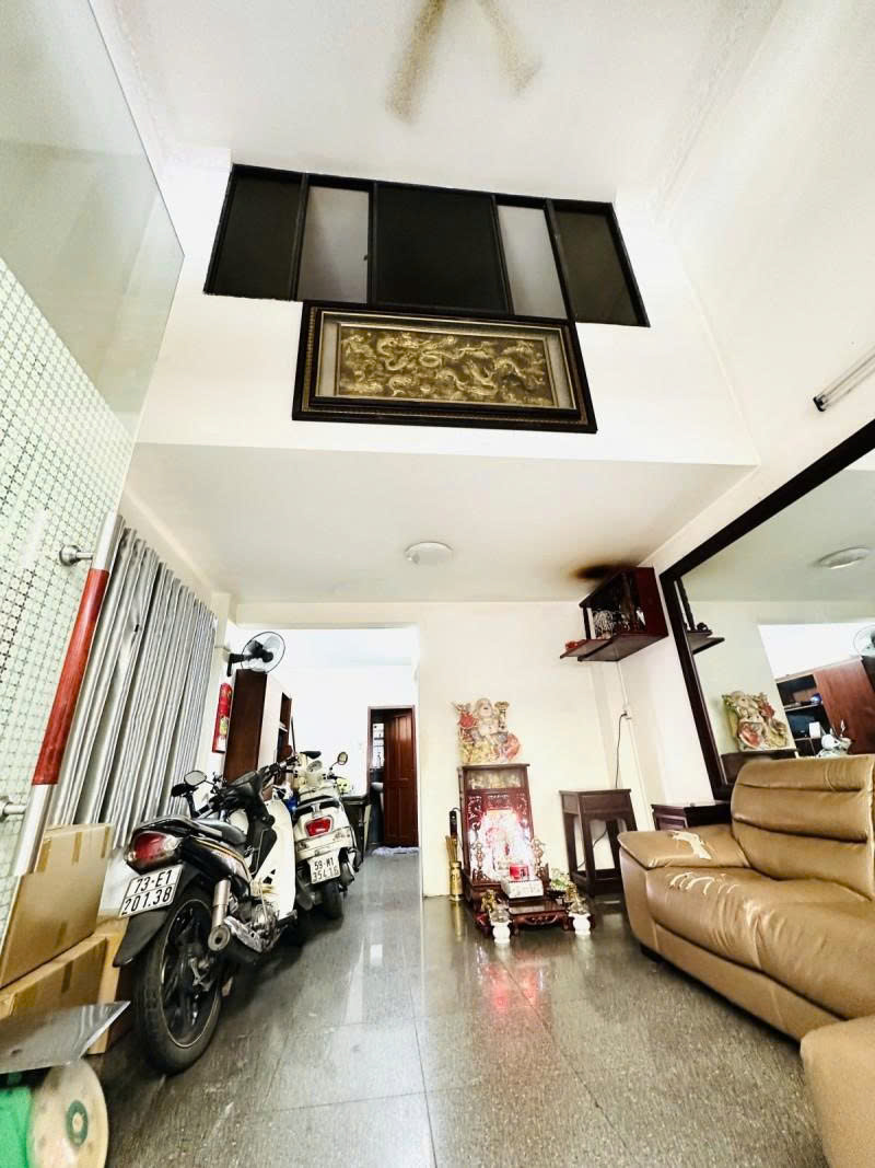 Bán nhà 2 Mặt tiền hẻm 8m Trần Văn Hoàng - thông Thành Mỹ, 6,3x12m, 5 Tầng, chỉ 11,8 Tỷ.-4