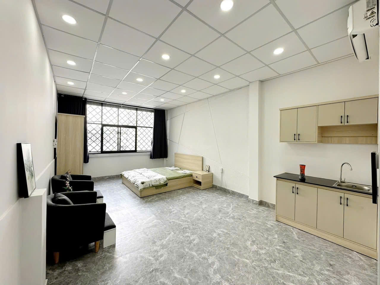 Giảm còn 21,9 Tỷ -  Bán nhà Mặt tiền Bành Văn Trân, giao CMT8, 4x35m, 5 Tầng, HĐT 35 triệu.