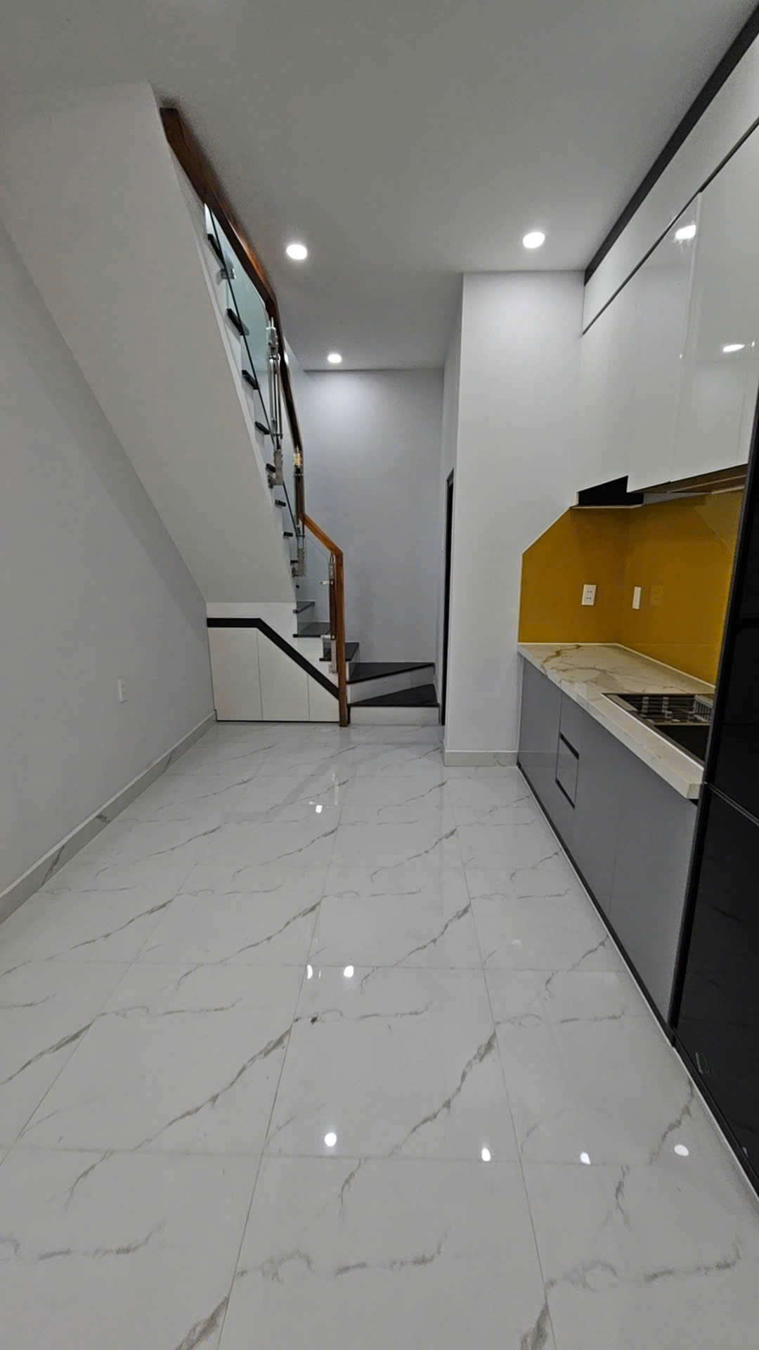 Bán nhà hẻm lâm văn bền cách đường xe hơi 50 m 

Ngang 3 dài 9 đúc 2 tấm hơn 2 đ tân hưng Q7-3
