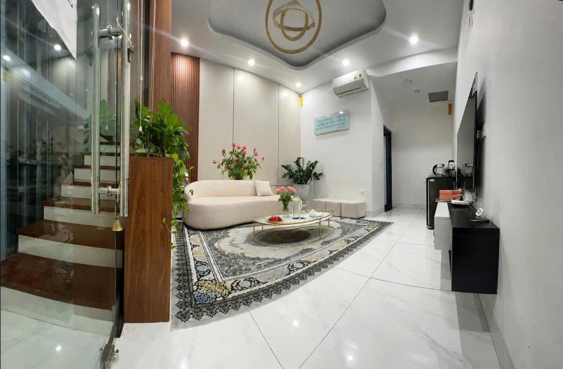 có mặt bằng Tầng 1 cần cho thuê tại Khu Yên Hòa (Trung Kính đường đôi) - Cầu Giấy - Hà Nội.