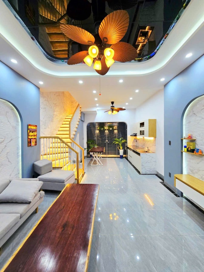 Bán nhà 4 tầng 50m2 đường Nguyễn Duy Trinh, P. Trường Thạnh, Q9. TP HCM. Giá 4,99  tỷ. Sổ hồng riêng.