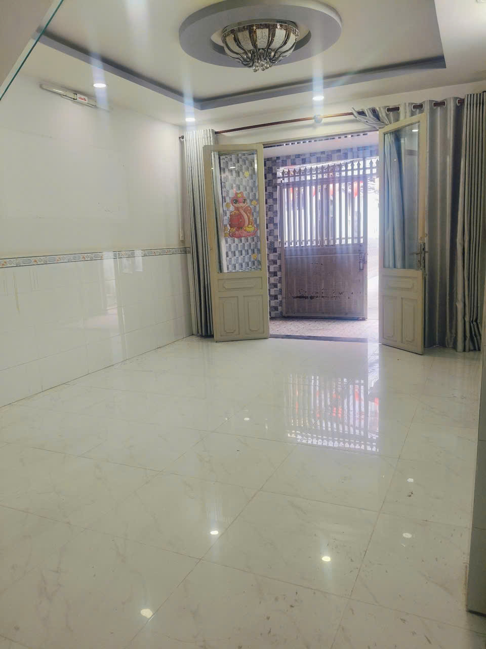 BÁN NHÀ HẺM DƯƠNG BÁ TRẠC, QUẬN 8, 54M², 2 TẦNG, LÔ GÓC SÁT HẺM XE HƠI, GIÁ 5.98 TỶ