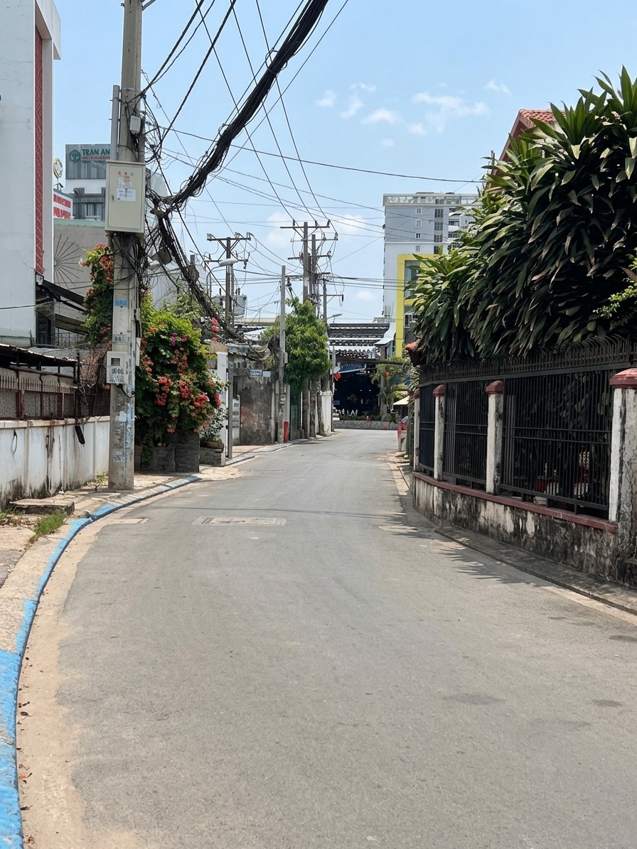 [KH072] Sát Co.opMart Phan Văn Hớn, nhà ngang 4.5m vuông đét, giá 6.x tỷ