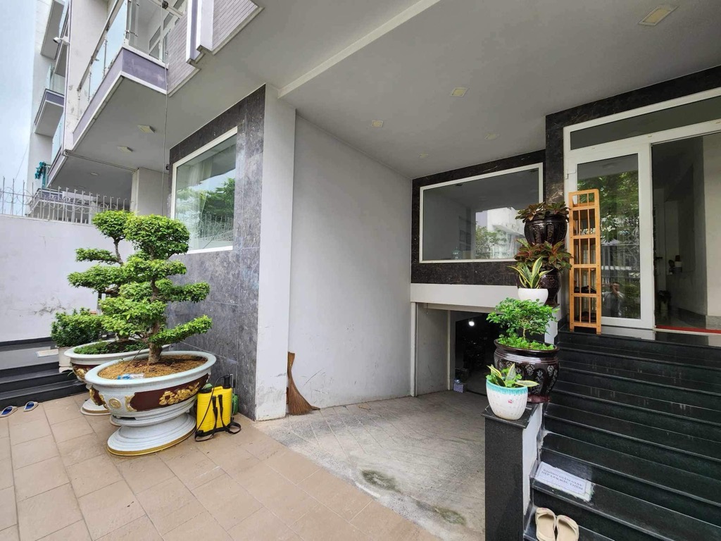 Hiếm! CHDV full phòng Đặng Chất - dòng tiền 600tr/năm. Chỉ 12 tỷ tí