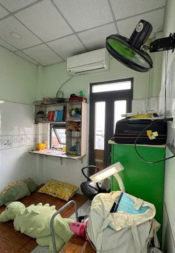 Bán nhà Trường Sơn, QUẬN 10, 4 Tầng, 4.5 x 4m, giá 3.6 tỷ