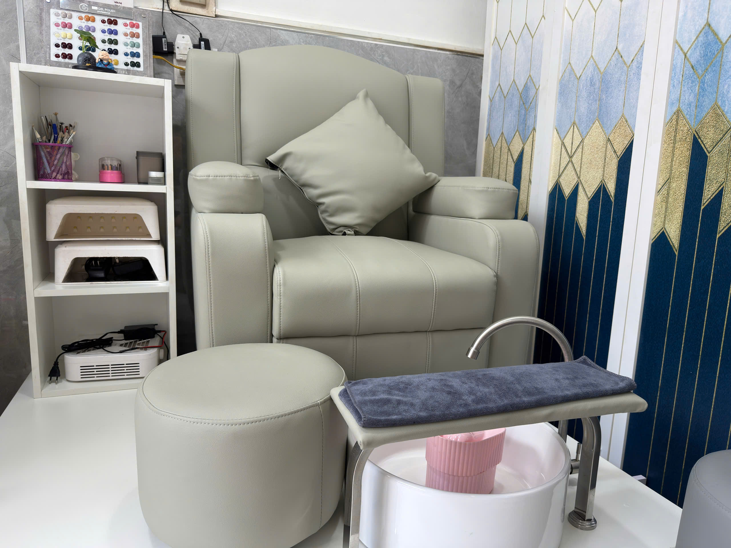 SANG NHƯỢNG TIỆM NAIL – MI – GỘI ĐANG HOẠT ĐỘNG ỔN ĐỊNH TẠI TÂN PHÚ, HỒ CHÍ MINH-3