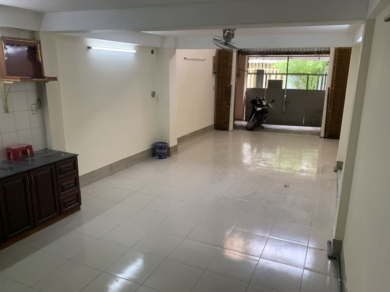 Nhà hẻm thẳng 6m 253/ Hà tôn quyền ngay 3/2- 4x15- 4 tầng- 13,5 tr/th