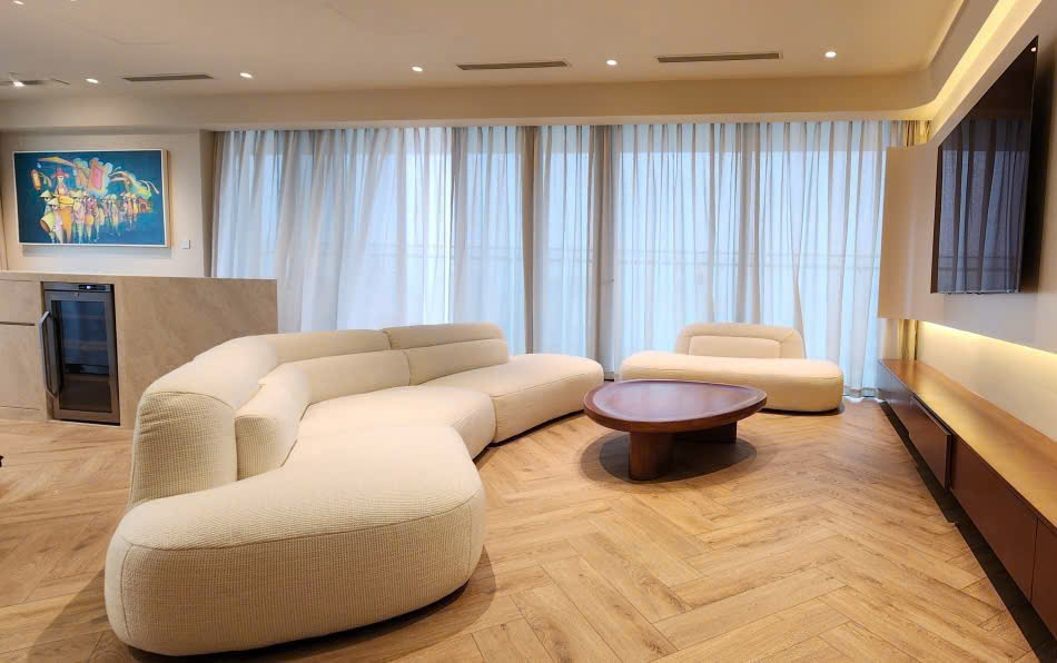 Bán gấp căn 3PN Full nội thất đẹp nhất Sunshine Golden River – View công viên 65ha không bị che chắn. Giá 28 tỷ