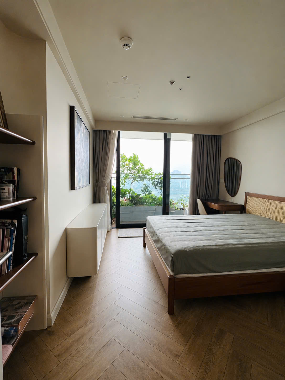 Bán gấp căn 3PN Full nội thất đẹp nhất Sunshine Golden River – View công viên 65ha không bị che chắn. Giá 28 tỷ