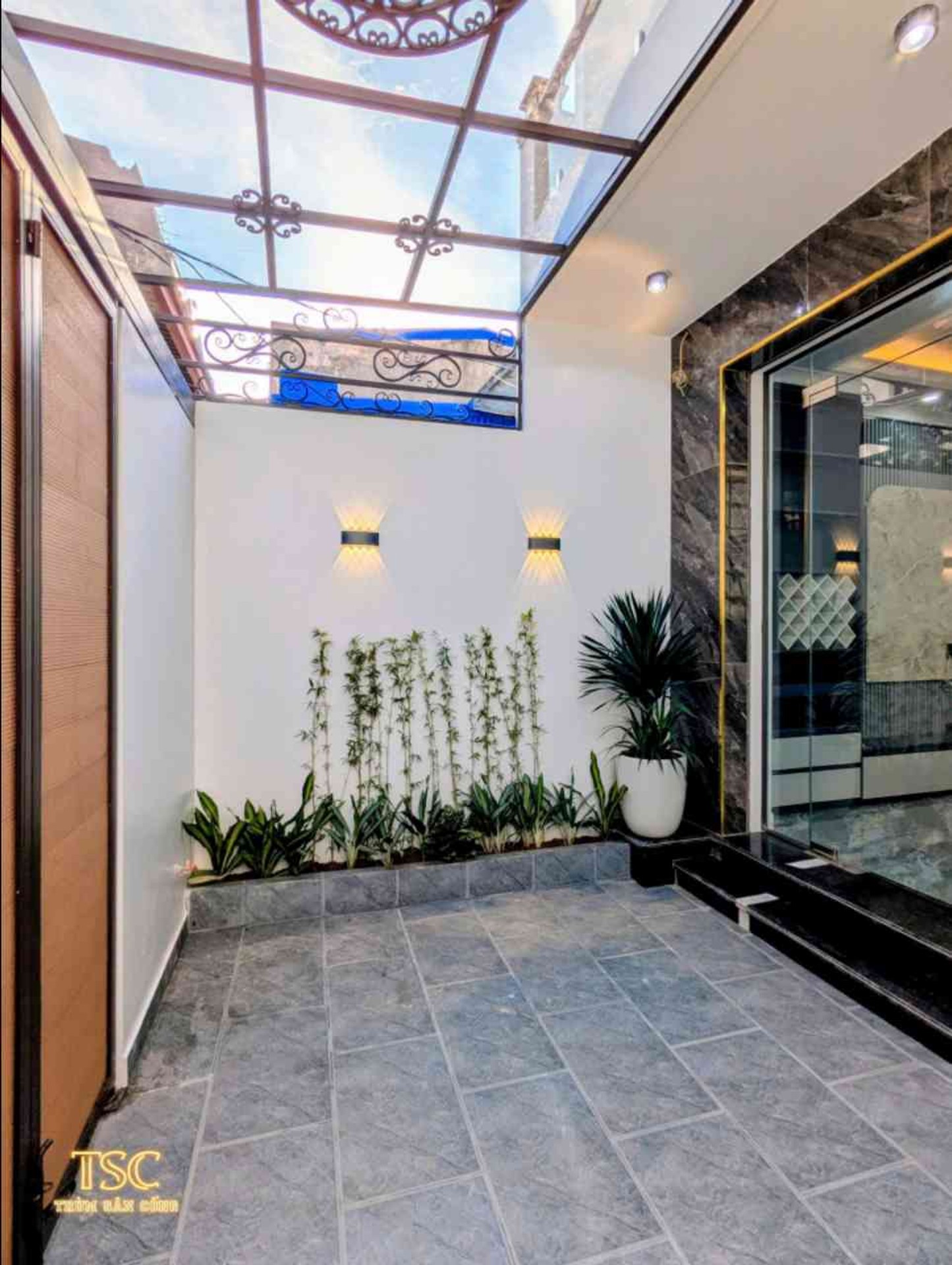 Nhà xây mới độc lập - Ngõ thông Tô Hiệu, Dư Hàng