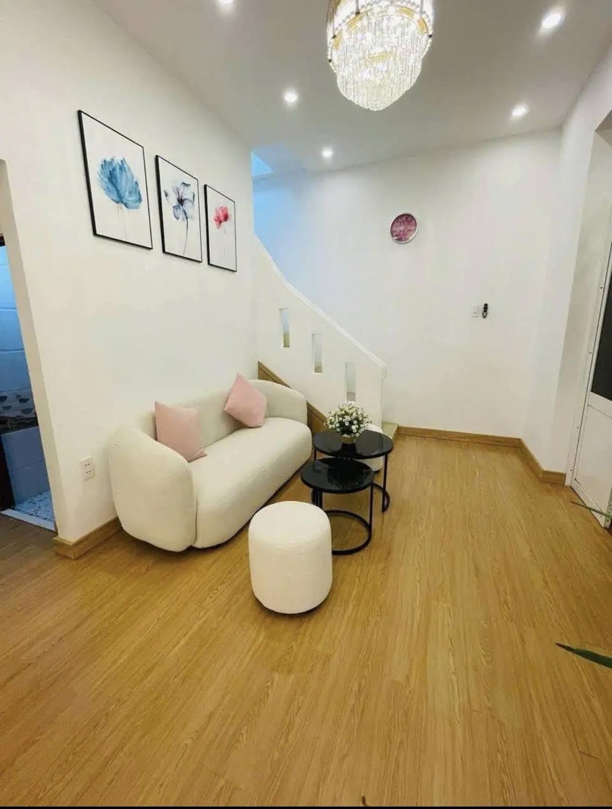 # Nhà sát Mặt Tiền Phạm Văn Nghị 2 tầng sạch đẹp 2.x tỷ vừa