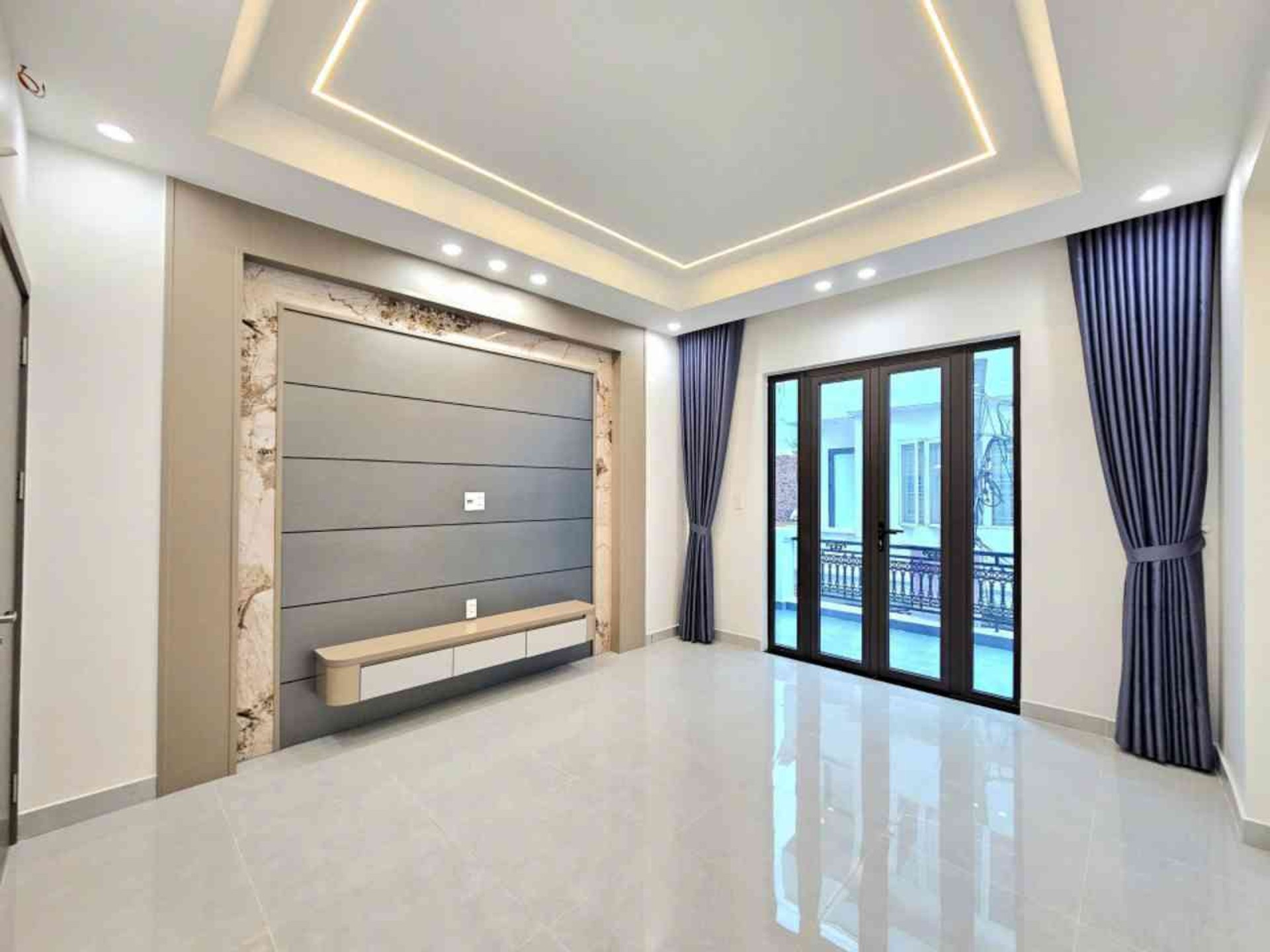 Nhà tuyến 2 Trại Lẻ - Ngõ thông, cách mặt đường 20m