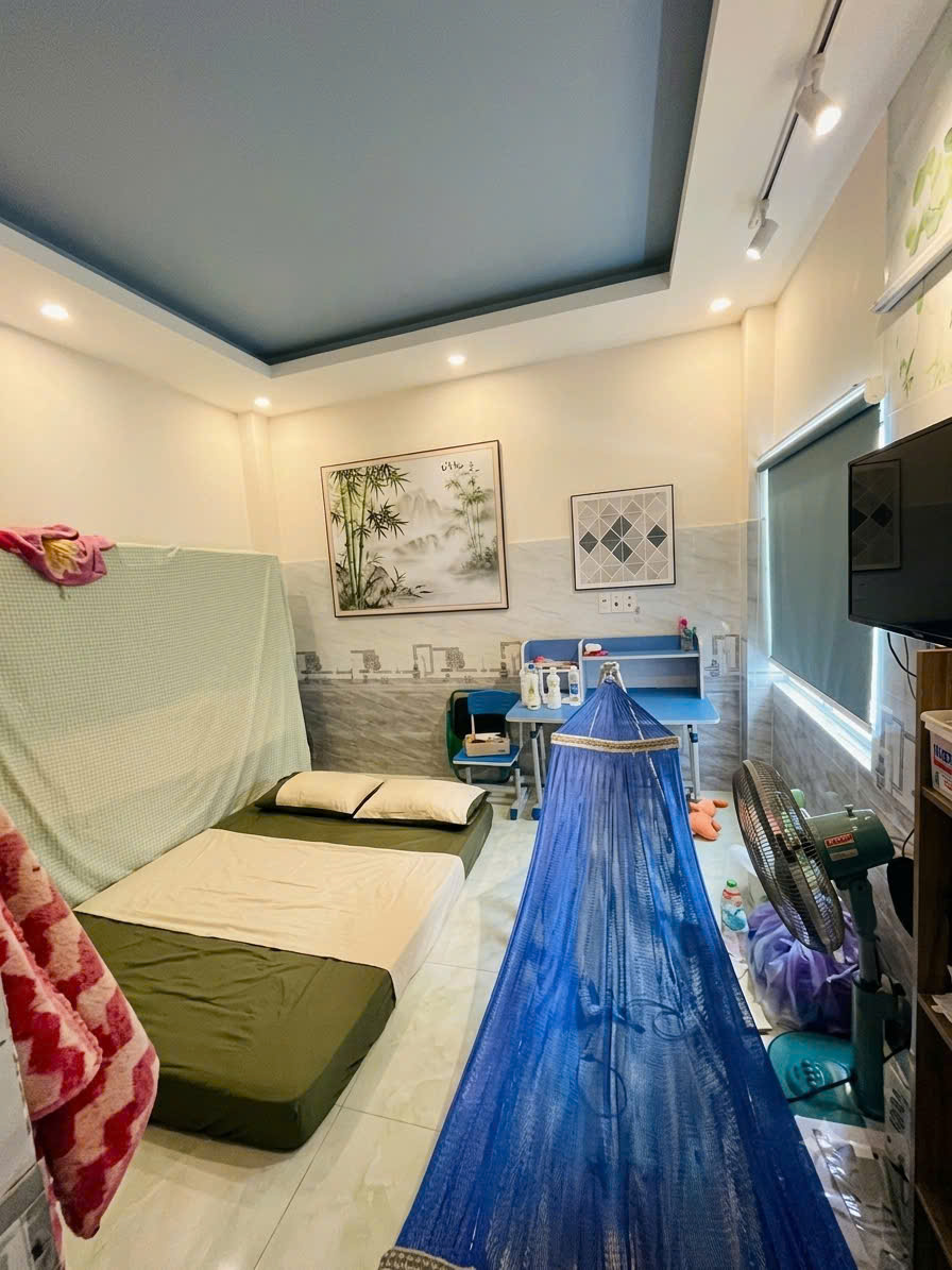 ► Sát K266 Hoàng Diệu 4 tầng đúc cứng, 4PN khép kín, P thờ, sân thượng, 3.x tỷ