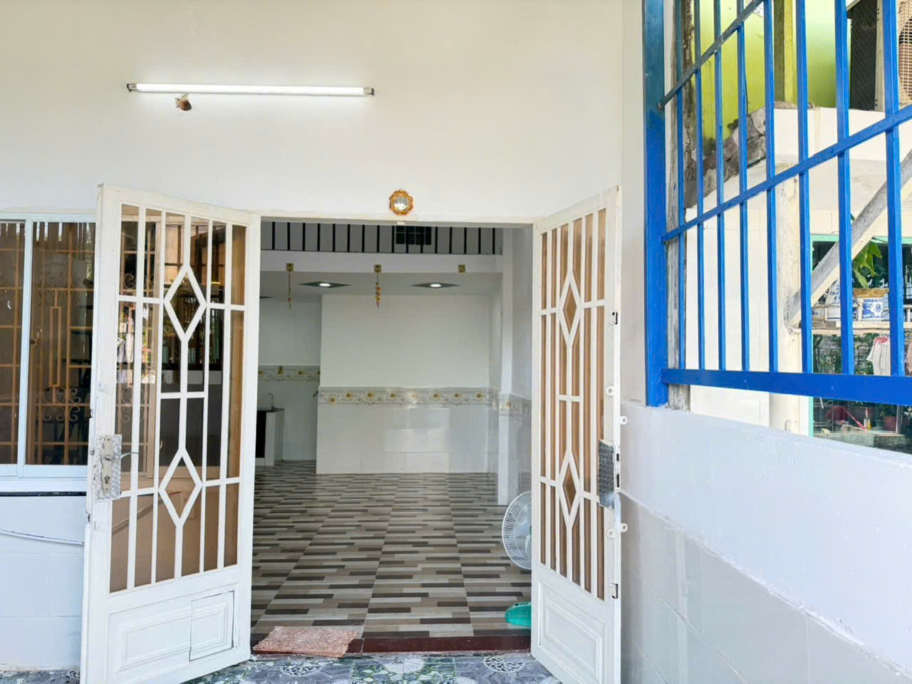 CHÍNH CHỦ CẦN BÁN NHÀ 1 TRỆT 1 LỬNG CÓ VỊ TRÍ ĐẸP TẠI PHƯỜNG AN PHÚ ĐÔNG - QUẬN 12 - TP.HỒ CHÍ MINH