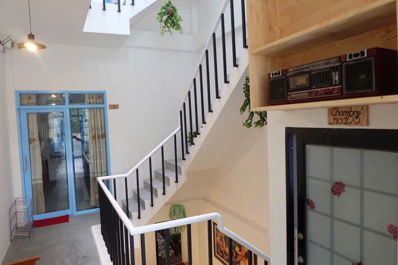 SANG NHƯỢNG LẠI NHÀ NGUYÊN CĂN HOMESTAY KHU GHỀNH RÁNG Đã sơn sửa mới và trang bị đầy đủ nội thất