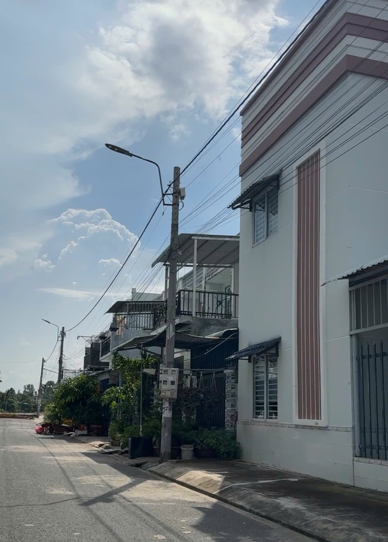 NHÀ MỚI CHÍNH CHỦ - DỌN VÀO Ở NGAY Tại Ấp Cầu Xây, Xã Long Trạch, Cần Đước - Long An
