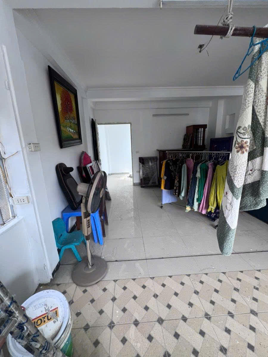 Bán nhà Ngô Gia Tự 40m 4 tầng MT4.4m ngõ nông ô tô đỗ nhỉnh 10 tỷ-3