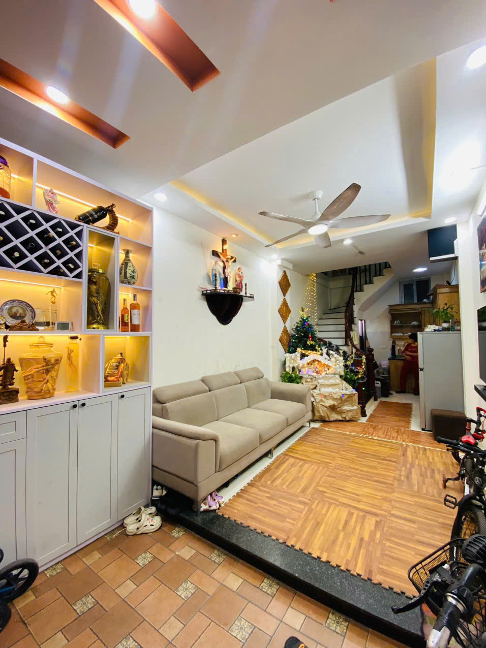 Chính chủ bán nhanh nhà 5 tầng Phú Đô, Mỹ Đình, gần sân Mỹ Đình, vị trí hiếm, giá chỉ hơn 7 tỷ