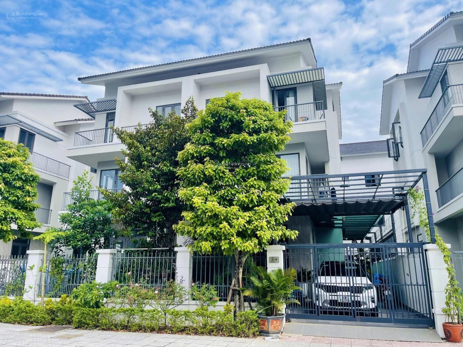 Hàng chuyển nhượng: Duy nhất căn biệt thự song lập 180m2 đơn giá 65 triệu, cho thuê 30 triệutháng