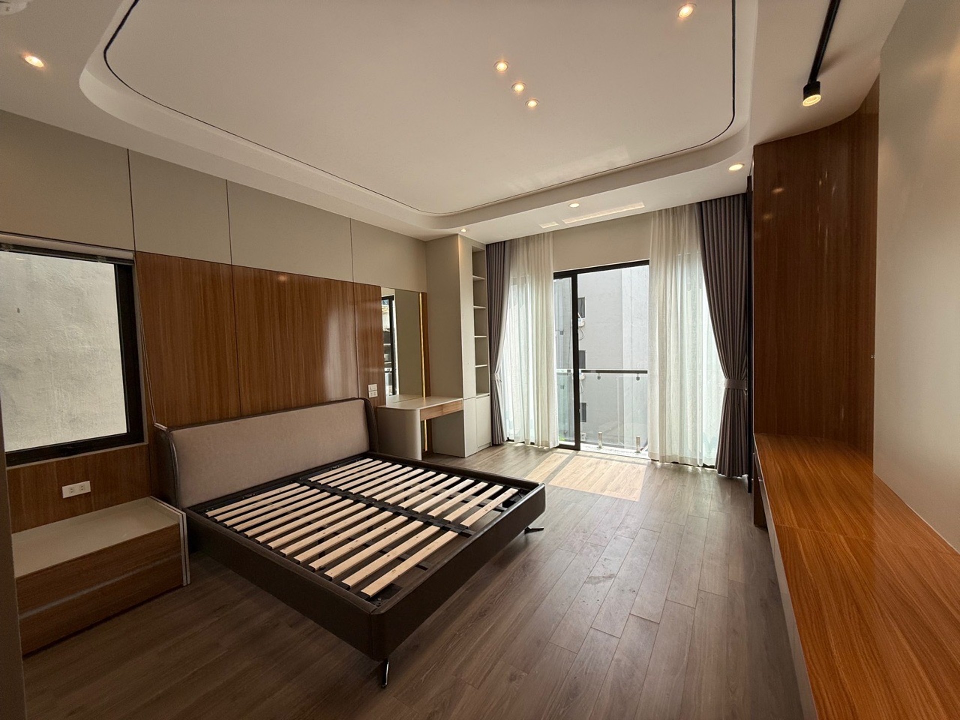 BÁN NHÀ NGỌC THỤY 40M2- 6 Tầng THANG MÁY- Ô TÔ TRÁNH- 3 THOÁNG-18.5 Tỷ-3