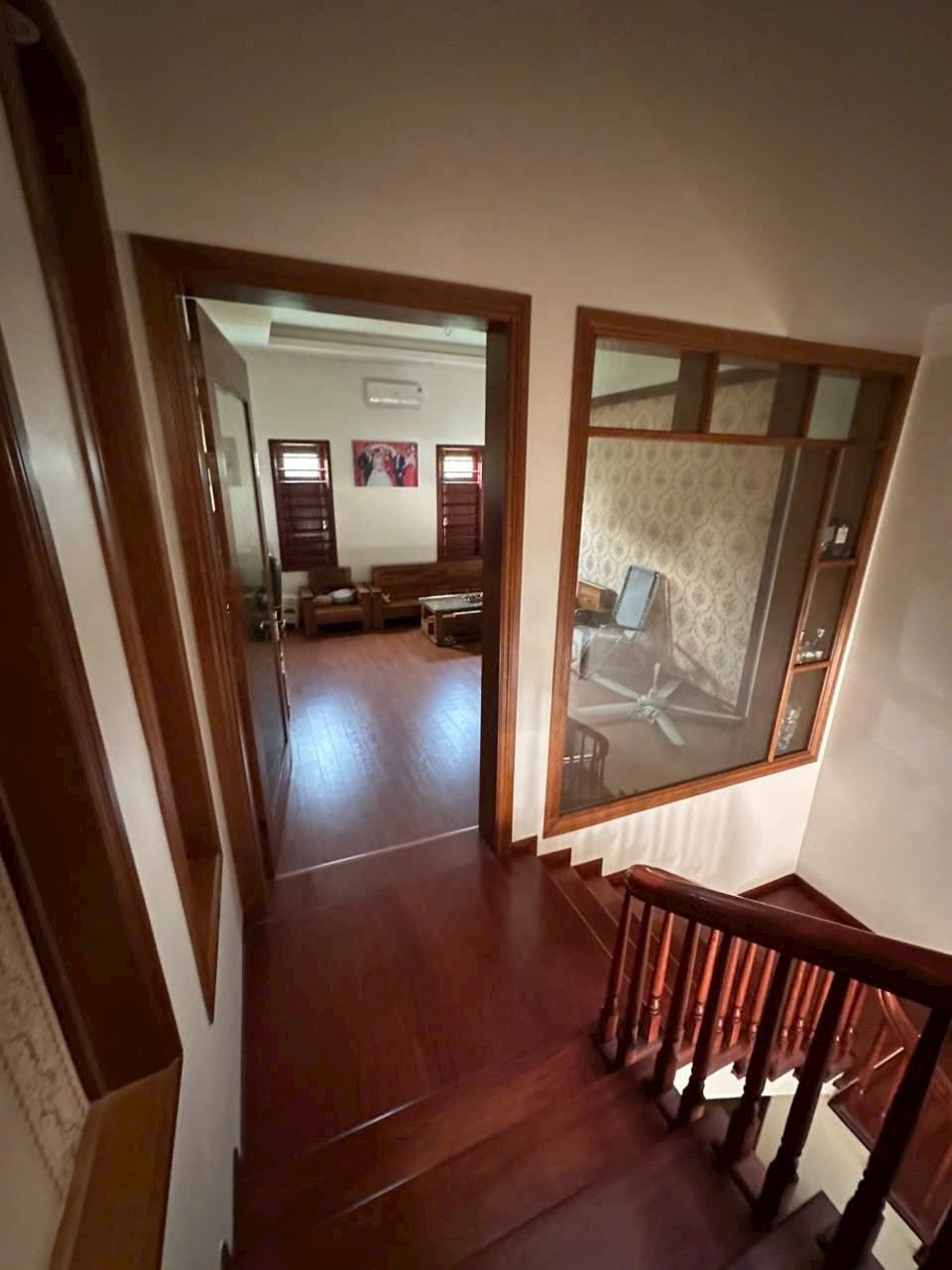 Bán nhà 4 tầng mặt phố KĐT phường Tân Bình, TP Hải Dương, 67.5m2, mt 4.5m, full nội thất, chỉ 5.x t