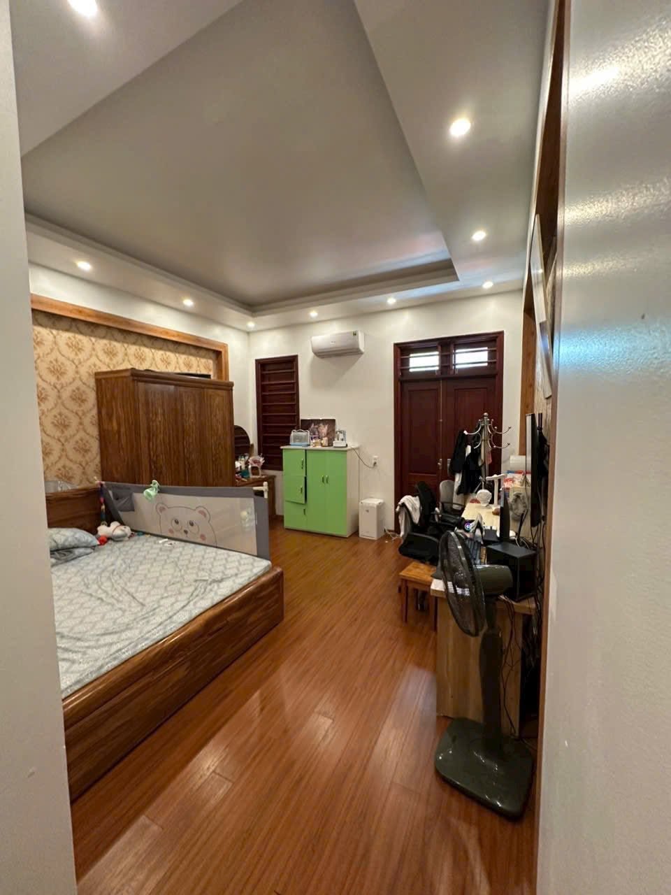 Bán nhà 4 tầng mặt phố KĐT phường Tân Bình, TP Hải Dương, 67.5m2, mt 4.5m, full nội thất, chỉ 5.x t-4