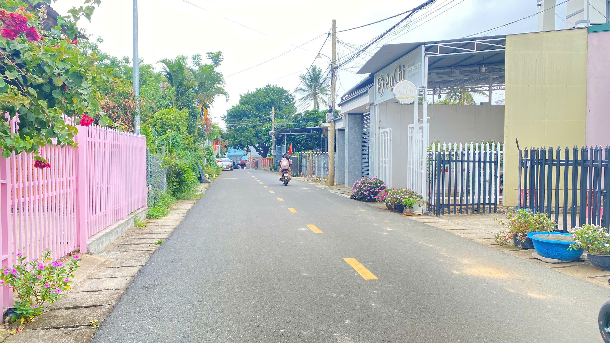 Đất mặt tiền nhựa chính hoàng quốc việc, đức trọng, lâm đồng